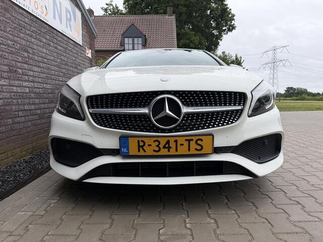 Mercedes-Benz A-KLASSE 180 AMG Night Edition Plus Lage km stand!! Nieuwstaat!