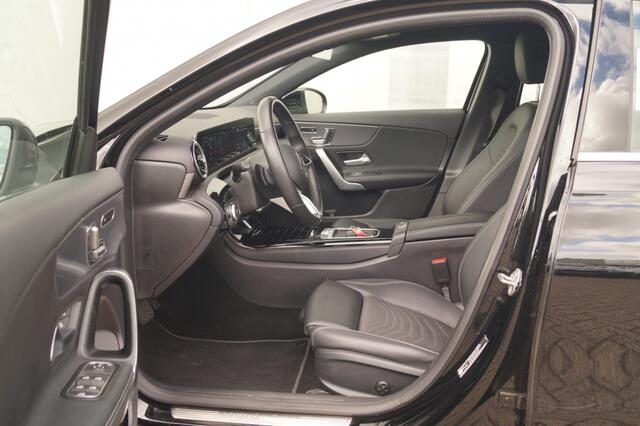 Mercedes-Benz A-KLASSE 180 Automaat Luxury Line -LED-ECC-PDC-CAM-