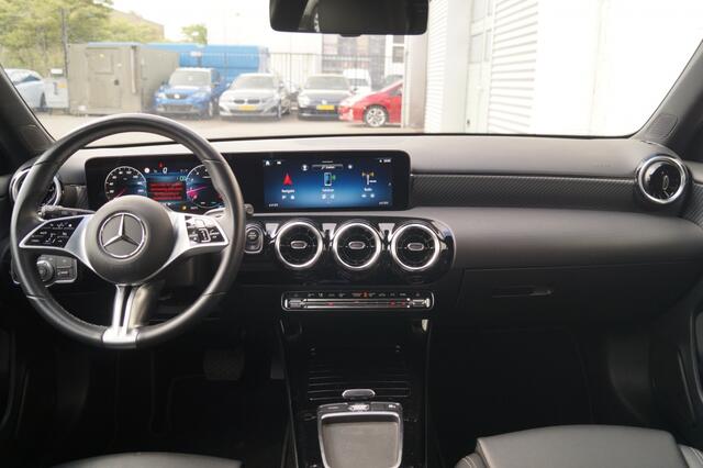 Mercedes-Benz A-KLASSE 180 Automaat Luxury Line -LED-ECC-PDC-CAM-