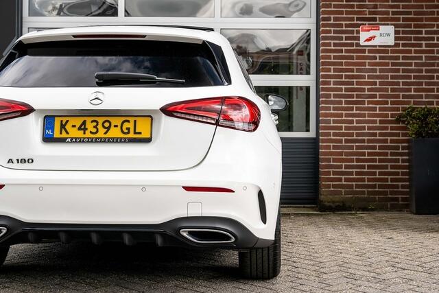 Mercedes-Benz A-KLASSE 180 Business Solution AMG | Panorama | Widescreen Display | Camera | Night Package | Sfeerverlichting | Memory | LED |