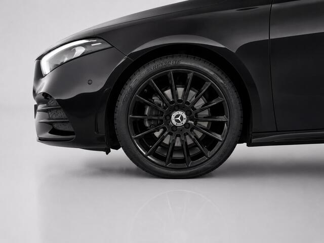 Mercedes-Benz A-KLASSE 180 Business Solution AMG Panoramadak + Geheugenstoelen, NL-Auto!