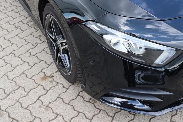 Mercedes-Benz A-KLASSE 220 Launch Edition | AMG Line | NL Auto | Trekhaak | Carplay | Cruise Control | Trekhaak |
