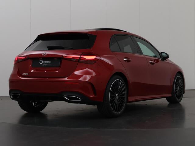 Mercedes-Benz A-KLASSE 180 Business Solution AMG | Night pakket | 19 inch velgen | Panoramadak | Keyless entry | Multibeam led koplampen | Apple carplay/Andorid auto |
