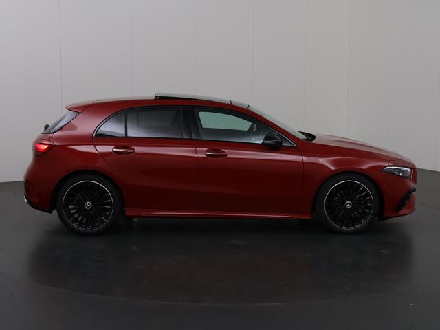 Mercedes-Benz A-KLASSE 180 Business Solution AMG | Night pakket | 19 inch velgen | Panoramadak | Keyless entry | Multibeam led koplampen | Apple carplay/Andorid auto |