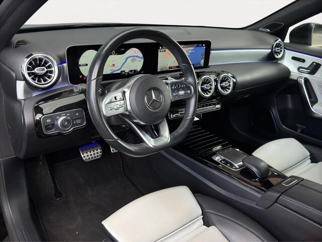 Mercedes-Benz A-KLASSE 200 163PK Premium+ AMG Pano Memory Sfeer