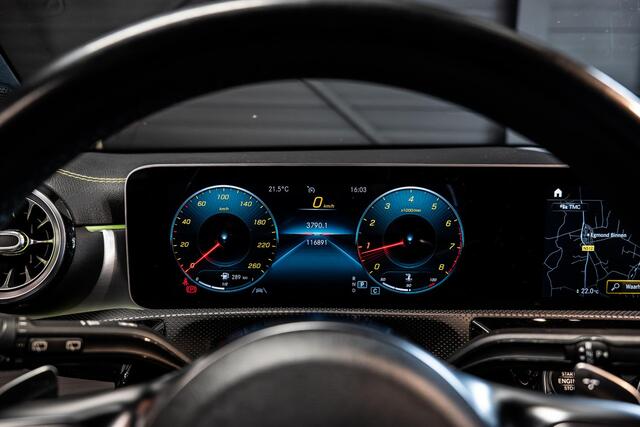 Mercedes-Benz A-KLASSE 200 Launch Edition Premium AMG | Stoelverwarming