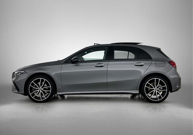 Mercedes-Benz A-KLASSE 250 e Business Solution AMG | AMG Line Plus pakket | Smartphone-integratie | Head-up display | Panoramaschuifdak | Inclusief 24 maanden Mercedes-Benz Certified garantie voor Europa.
