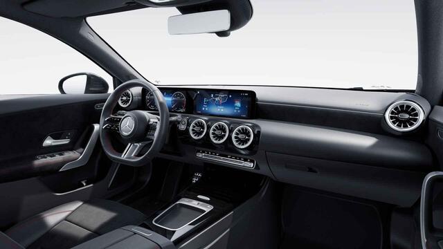 Mercedes-Benz A-KLASSE 180 Business Solution AMG | Night | Panoramadak | Widescreen | Stoelverwarming |