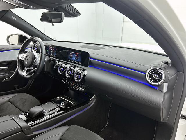 Mercedes-Benz A-KLASSE 250 e Plug In Hybride AMG Line | Stoelverwarming | Cruise Control | Inclusief 24 maanden Mercedes-Benz Certified garantie voor Europa.