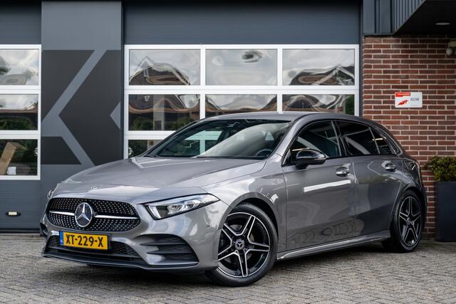 Mercedes-Benz A-KLASSE 180 A180 AMG Line | Widescreen Display | Camera | Night Package | Stoelverwarming | 18' Inch |