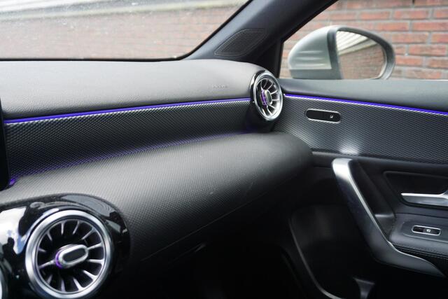 Mercedes-Benz A-KLASSE 180 Luxury/Sportstoelen/Vol leer/Camera/ Widescreen/Carplay.