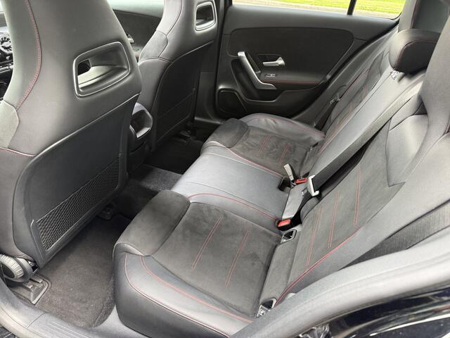 Mercedes-Benz A-KLASSE 200 Business Solution AMG ** Panodak ** LED ** Carplay ** APK 11-2027!! ** Dealeronderhouden