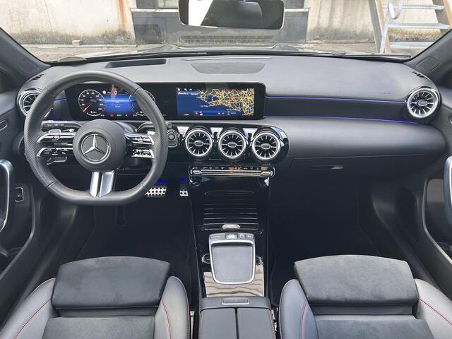 Mercedes-Benz A-KLASSE 250 e Business Solution AMG | Head up display | Panoramadak | Memory | Adaptief Cruise Control