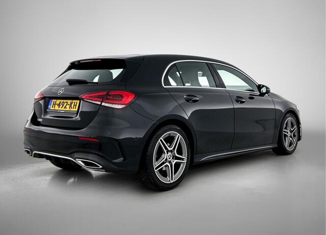 Mercedes-Benz A-KLASSE 180 Business Solution AMG | Stoelverwarming | Parkeerpakket met Camera | Car Play | LED Verlichting | Inclusief 24 maanden Mercedes-Benz Certified garantie voor Europa.