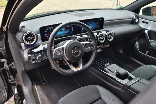 Mercedes-Benz A-KLASSE 250 e Business Solution AMG Limited Stoel verw, Sfeerverlichting, Carplay, Amg line