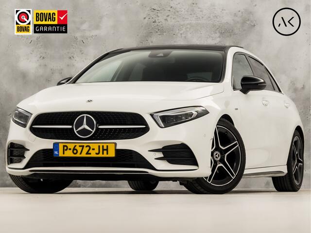 Mercedes-Benz A-KLASSE 180 AMG Sport Automaat (SCHUIFDAK, SFEERVERLICHTING, GROOT NAVI, LEDER/ALCANTARA, CAMERA, SPORTSTOELEN, STOELVERWARMING, GETINT GLAS, NIEUWSTAAT)