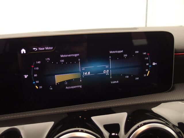 Mercedes-Benz A-KLASSE 180 Business Solution AMG A45 AMG LOOK / WIDESCREEN / FULL LED / CARPLAY / CAMERA / STOELVERW / NAVI / CLIMA / PDC / NL-AUTO