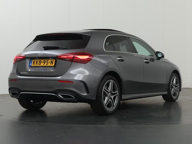 Mercedes-Benz A-KLASSE 250e Business Solution AMG | Panoramaschuifdak | Premium Plus | Head-up display | Dodehoekassistent |