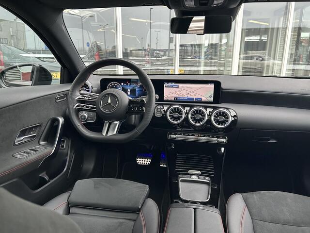 Mercedes-Benz A-KLASSE 250 e Star Edition AMG Line | CarPlay | Sfeerverlichting | Cruise Control