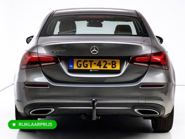 Mercedes-Benz A-KLASSE 200 Premium Plus | Leer | Panodak | Stoelverw. | Afn. trekhaak | Navigatie | All-season banden | Cruise | Camera | Matrix Led