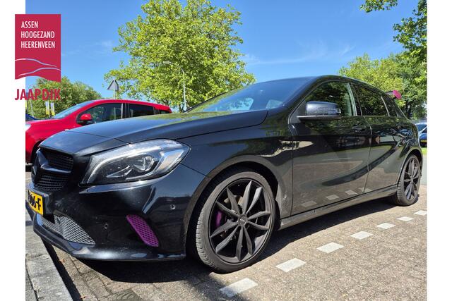 Mercedes-Benz A-KLASSE BWJ 2017 | 180 d Business Solution | CLIMA | NAVI | CAMERA A | SPORSTOELEN | LEDER/STOF | PDC 2X | LED/XENON | AMG SPOILER | DONKER GLAS |