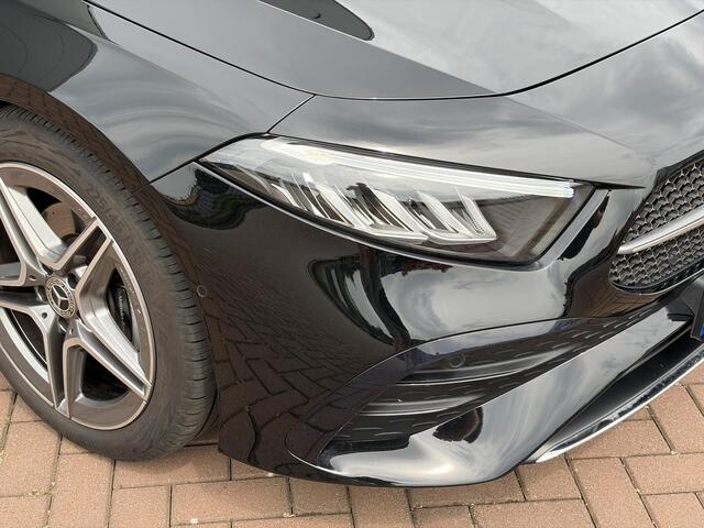 Mercedes-Benz A-KLASSE 180 AMG Line PANO | 360 CAMERA | CARPLAY
