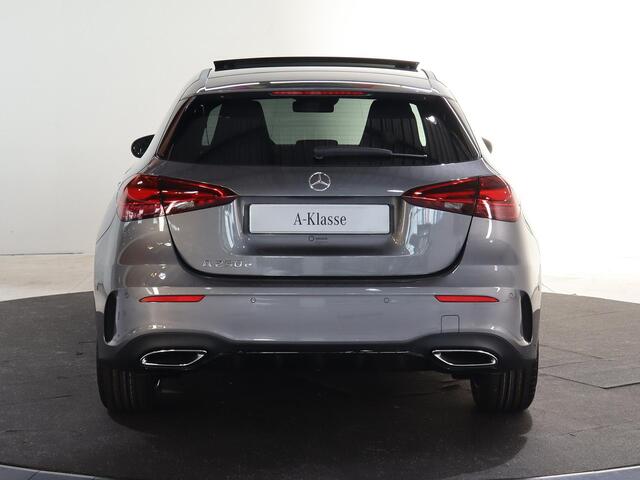 Mercedes-Benz A-KLASSE 250 e Business Solution AMG | Panoramaschuifdak | Stoelverwarming | Achteruitrijcamera | MULTIBEAM LED |