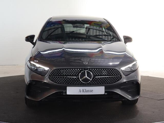 Mercedes-Benz A-KLASSE 250 e Business Solution AMG | Panoramaschuifdak | Stoelverwarming | Achteruitrijcamera | MULTIBEAM LED |