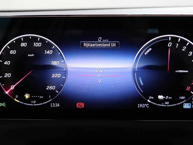 Mercedes-Benz A-KLASSE 250 e Business Solution AMG | Panoramaschuifdak | Stoelverwarming | Achteruitrijcamera | MULTIBEAM LED |