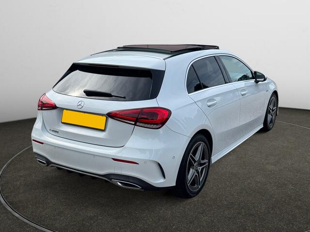 Mercedes-Benz A-KLASSE 200 Business Solution AMG NAP 37dkm, Dealer Onderhouden, Panoramadak, Sfeerverlichting