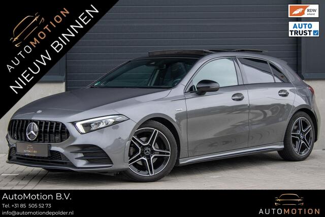 Mercedes-Benz A-KLASSE 180 Edition AMG Line Pano Camera Burmester Stoelverwarming LED