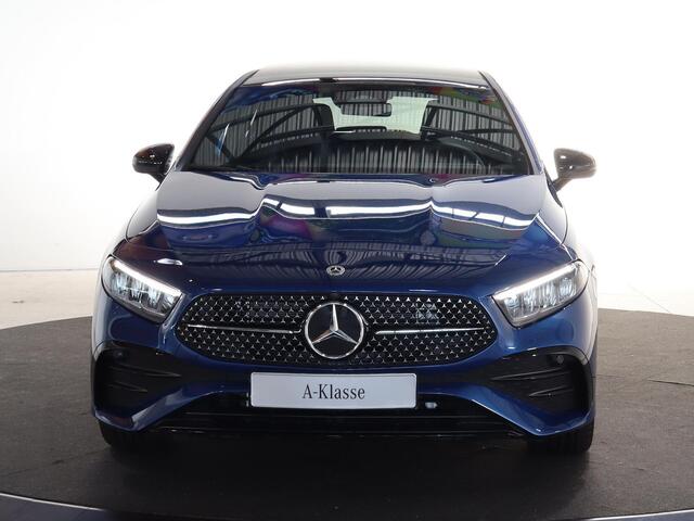 Mercedes-Benz A-KLASSE 250e Star Edition AMG Line | Panoramaschuifdak | Night | 19 inch AMG-velgen | Achteruitrijcamera