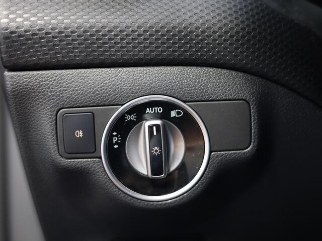 Mercedes-Benz A-KLASSE 180 d Business Solution | Airco | Climate Control | Stoelverwarming | Cruise Control | Bluetooth | Navigatie |