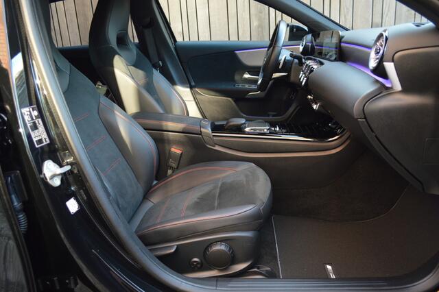 Mercedes-Benz A-KLASSE 250 e AMG Multibeam Panorama Widescreen Sfeer Camera CarPlay Pdc