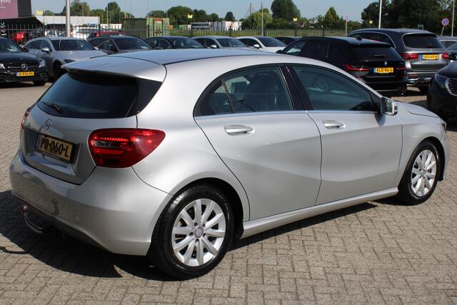 Mercedes-Benz A-KLASSE 180 Business Solution NAVI CAMERA TREKHAAK <<NL AUTO>>