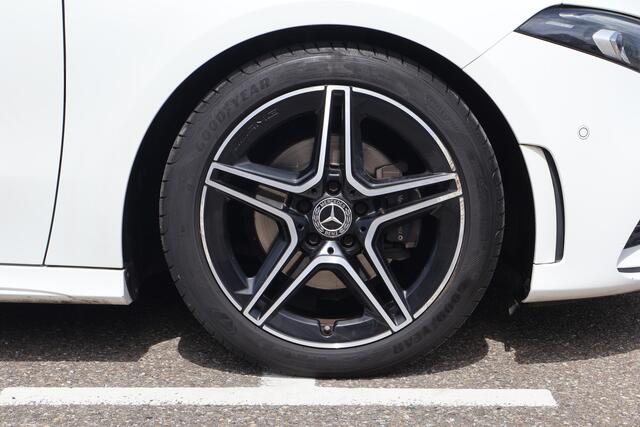 Mercedes-Benz A-KLASSE 180 Business Solution AMG l Automaat l Camera l Tempomaat l Stoelverwarming l Led High Perfromance I Zit comfort pakket l Smartphone integratie pakket l