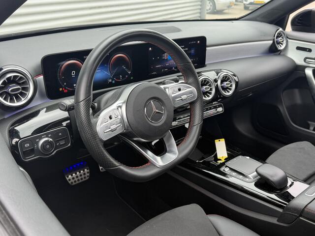 Mercedes-Benz A-KLASSE 200 AMG | Sfeer | Pano | Fender | Widescreen | | Nieuw Binnen
