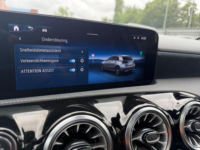 Mercedes-Benz A-KLASSE 250 e AMG Night Line Aut- Nieuw Model, Panoramadak, Sfeerverlichting, Multibeam Led