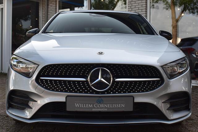 Mercedes-Benz A-KLASSE 180 AMG Pakket Sfeer Stoelverwarming Navi
