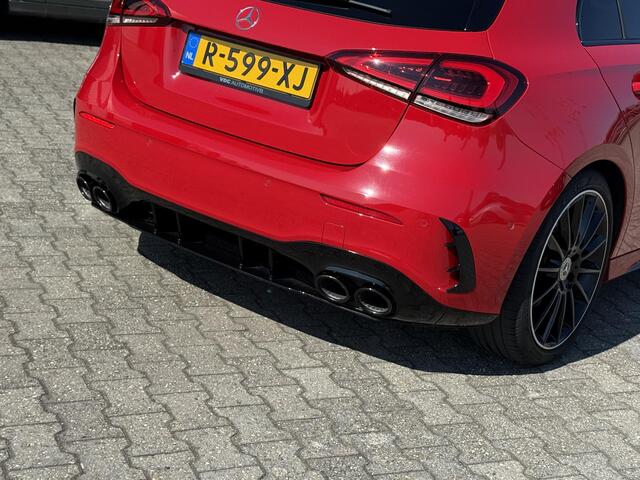 Mercedes-Benz A-KLASSE 200 AMG Pano | Widescreen | Sfeerverlichting | Augmented Reality | 19" AMG | A45 Uitlaat | LED | Night