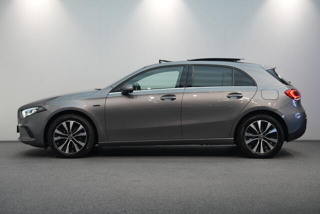 Mercedes-Benz A-KLASSE 250 e ? PANO ? ADAP.CRUISE ? CAMERA ? CARPLAY / ANDROID AUTO