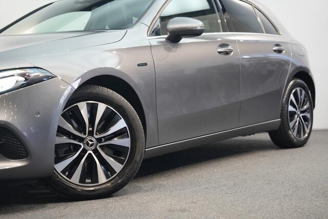 Mercedes-Benz A-KLASSE 250 e ? PANO ? ADAP.CRUISE ? CAMERA ? CARPLAY / ANDROID AUTO