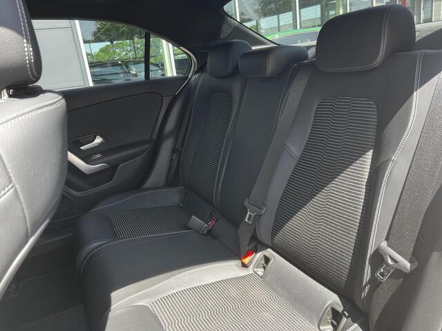 Mercedes-Benz A-KLASSE 250 e Premium Plus | Camera achter | Night pakket |