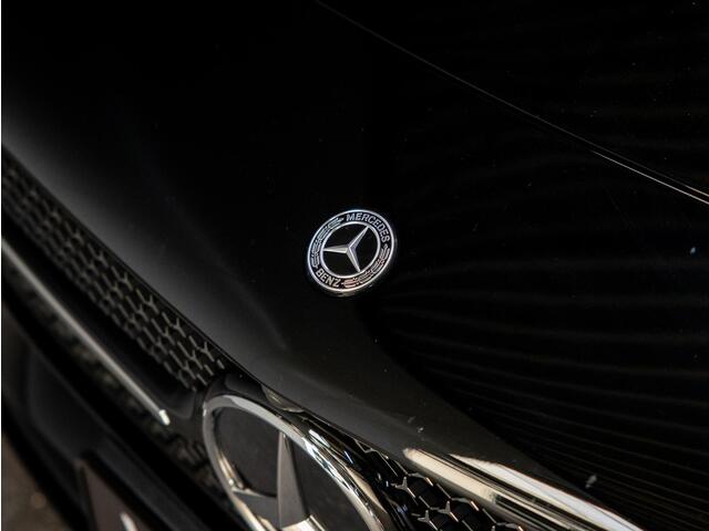 Mercedes-Benz A-KLASSE 250 e Star Edition AMG Line | Nightpakket | Achteruitrijcamera | KEYLESS-GO | Ambient Lighting |