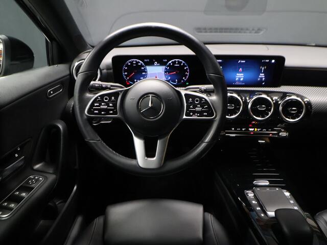Mercedes-Benz A-KLASSE 180 Luxury Line [STOELVERWARMING, CRUISE CONTROL, PDC, CLIMATE, DIGITAL DASH, NAVIGATIE, BLUETOOTH, NIEUWSTAAT]