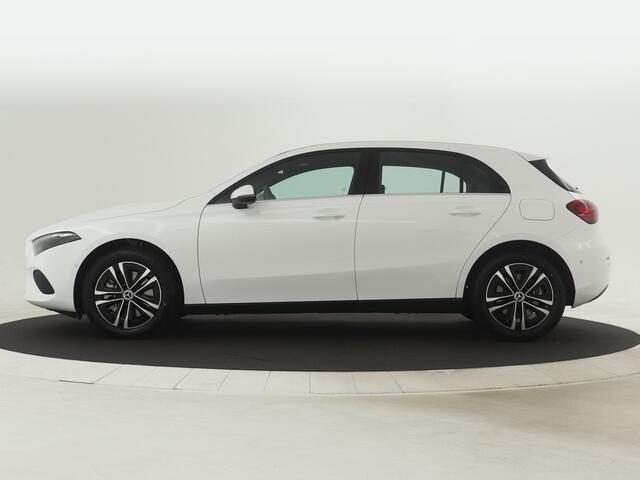 Mercedes-Benz A-KLASSE 250 e Star Edition LIMITED | Dodehoekassistent | Parkeerpakket met achteruitrijcamera | High-performance led-koplampen |