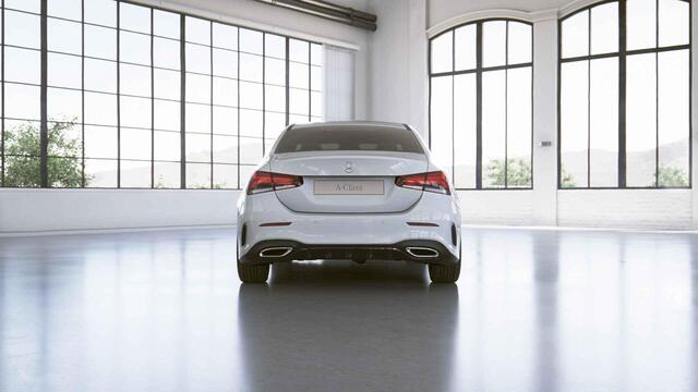 Mercedes-Benz A-KLASSE 180 AMG Line | Night | Widescreen | Stoelverwarming | Achteruitrijcamera | Sfeerverlichting |