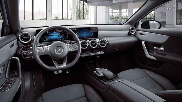 Mercedes-Benz A-KLASSE 180 Business Solution AMG | Night | Widescreen | Stoelverwarming | Achteruitrijcamera | Sfeerverlichting |