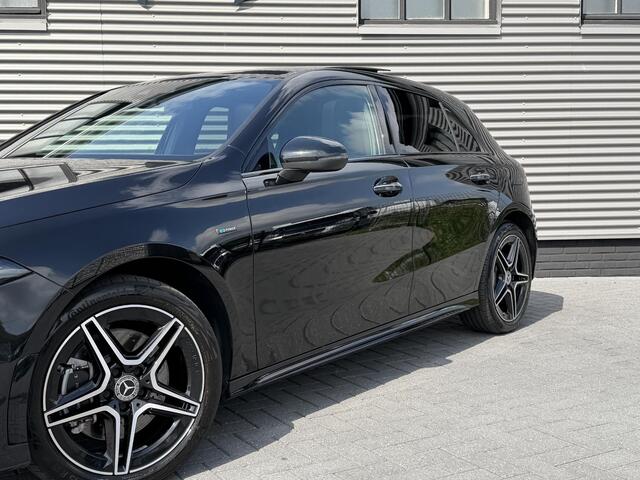 Mercedes-Benz A-KLASSE 250 e AMG Limited |Pano|Memory|Trekhaak|