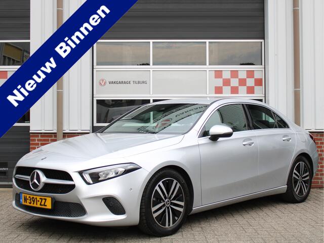 Mercedes-Benz A-KLASSE 200 Automaat 163PK Business Solution Luxury /NAVI/ACC/PDC/Camera/Leder/Lane assist/Stoelverwarming/Carplay/LED/NAP! 1e eig!